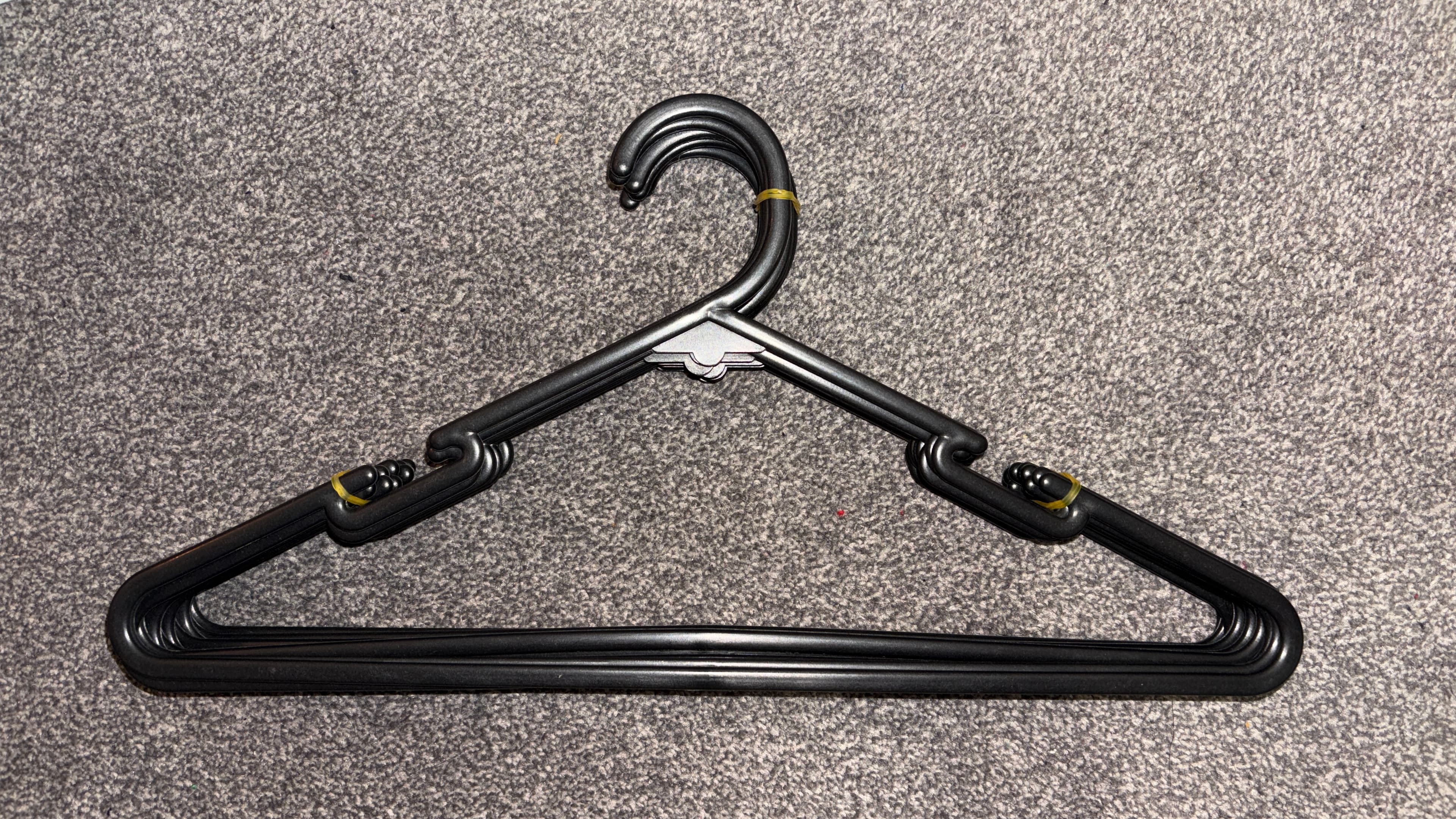 Black Hangers photo 1